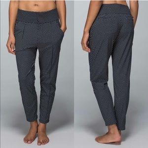 Lululemon Black Polka Dot Departure Pants size 6